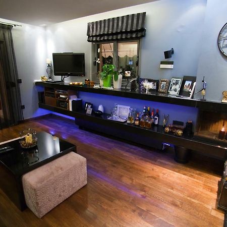 Deluxe Boutique Suite , Jacuzzi, Private Parking, Fireplace Thessaloniki Exterior photo