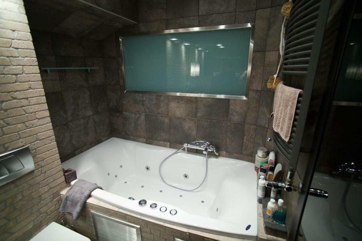 Deluxe Boutique Suite , Jacuzzi, Private Parking, Fireplace Thessaloniki Exterior photo