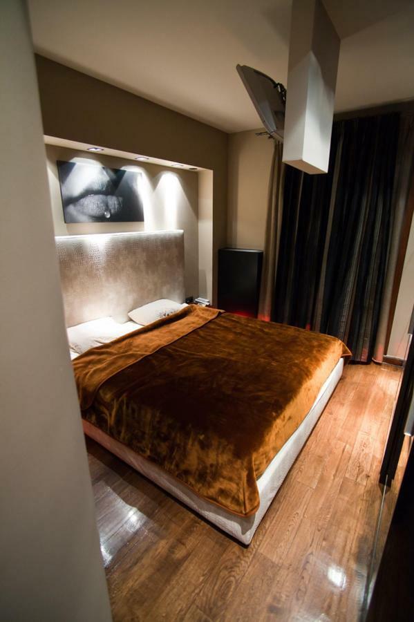 Deluxe Boutique Suite , Jacuzzi, Private Parking, Fireplace Thessaloniki Exterior photo